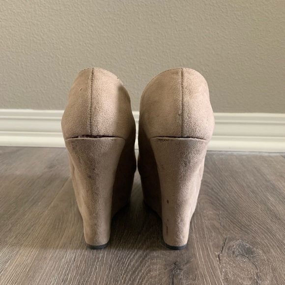 Taupe Wedges - Picture 2 of 4